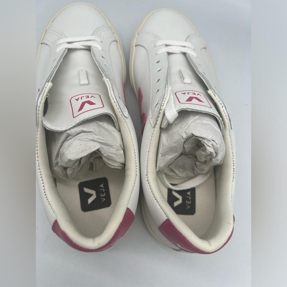 VEJA Esplar Logo Extra White Mia Pink Low Top Sneakers - Picture 10 of 13